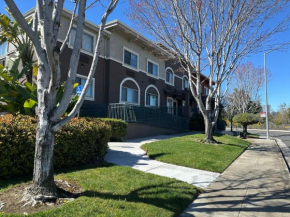 Holiday Inn Express & Suites Mountain View by IHG